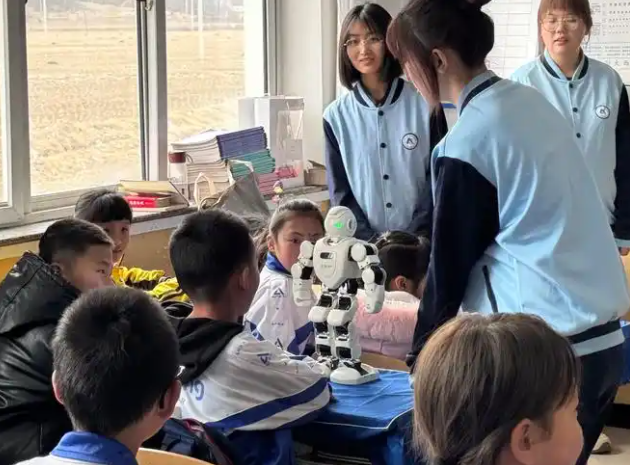 教育无需照搬城市形式完全可以依托乡土资源走出一条发展之路 教育无需照搬城市形式完全可以依托乡土资源走出一条发展之路